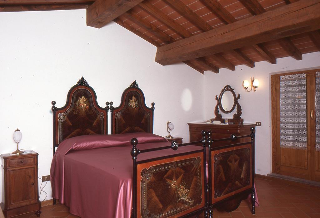 Fattoria Di Belvedere Poppi Buitenkant foto